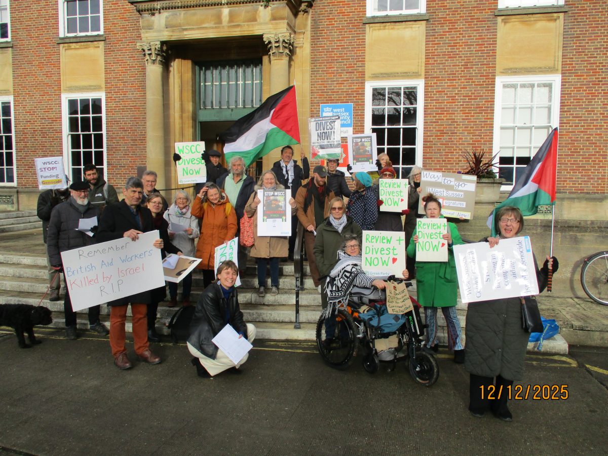 Join us to Support Divestment on Friday 12th December at 10:15 & 11:30